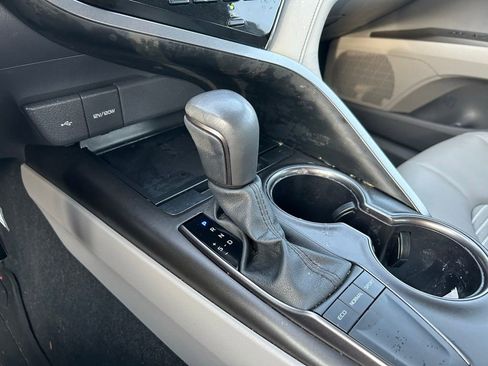 Used 2024 Toyota Camry SE FWD image 28