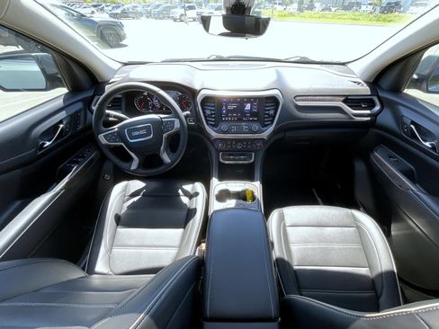 Used 2023 GMC Acadia Denali w/ Denali Ultimate Package AWD/4WD image 15