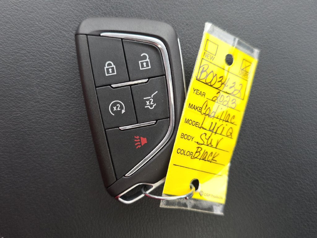Used 2023 Cadillac Lyriq 2WD image 23