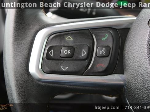 Used 2024 Jeep Wrangler Unlimited Sahara image 17