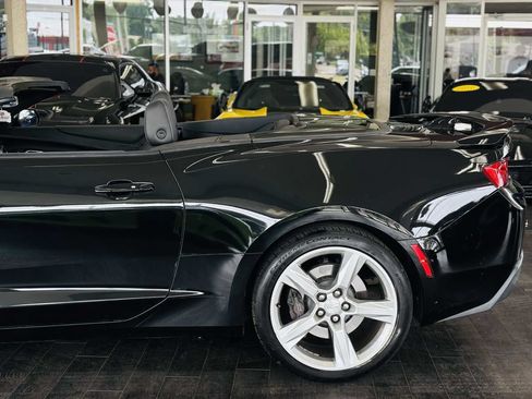 Used 2017 Chevrolet Camaro SS RWD image 14