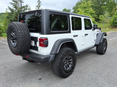 Used 2024 Jeep Wrangler Unlimited Rubicon w/ XTREMEE 35" Tire Package AWD/4WD image 5