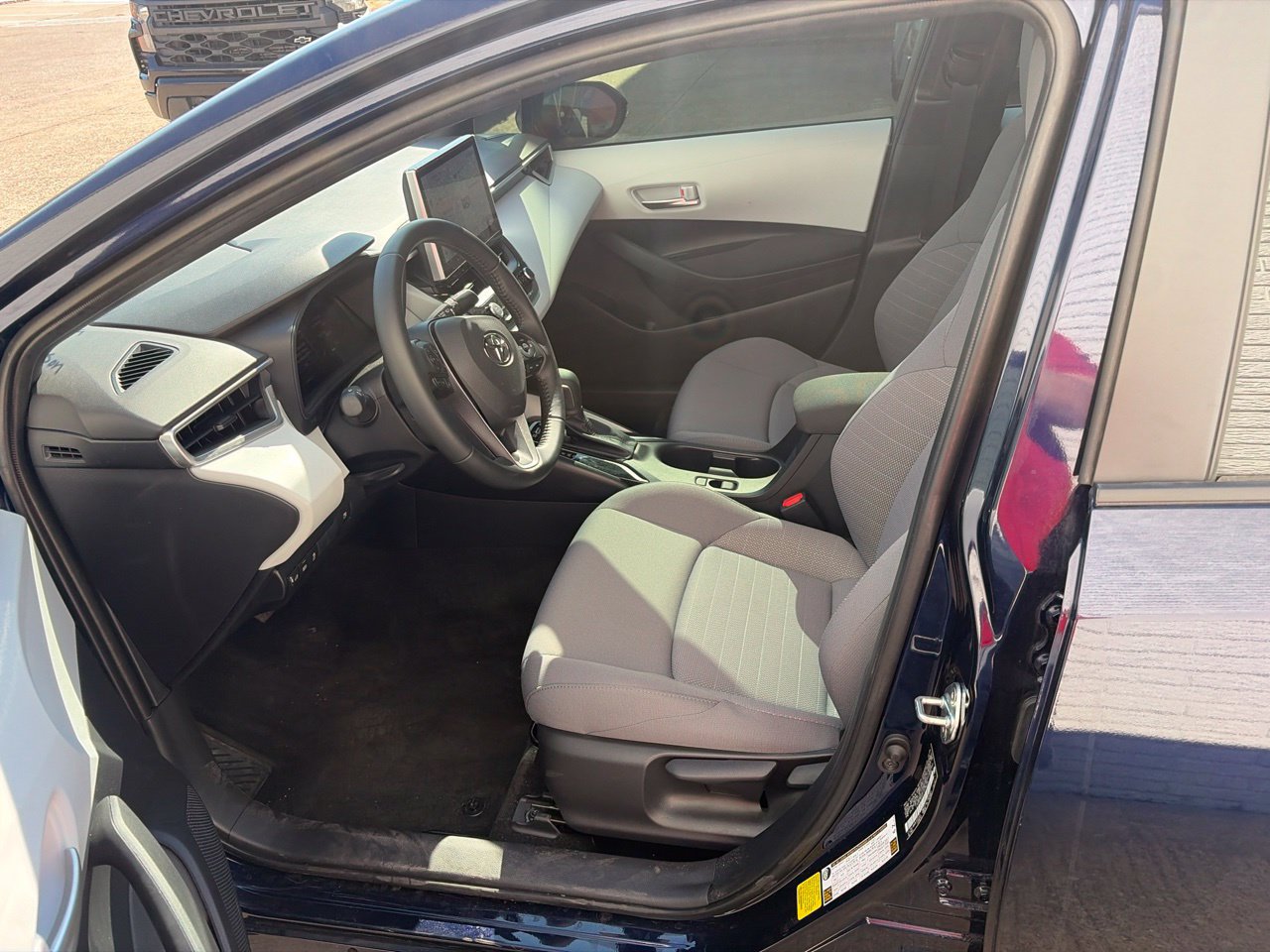 Used 2025 Toyota Corolla SE FWD image 10
