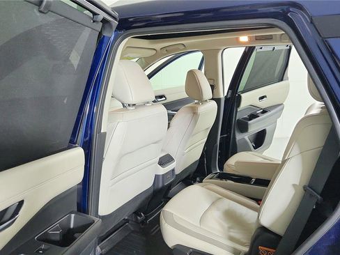 Used 2022 Nissan Pathfinder SL w/ SL Premium Package image 17