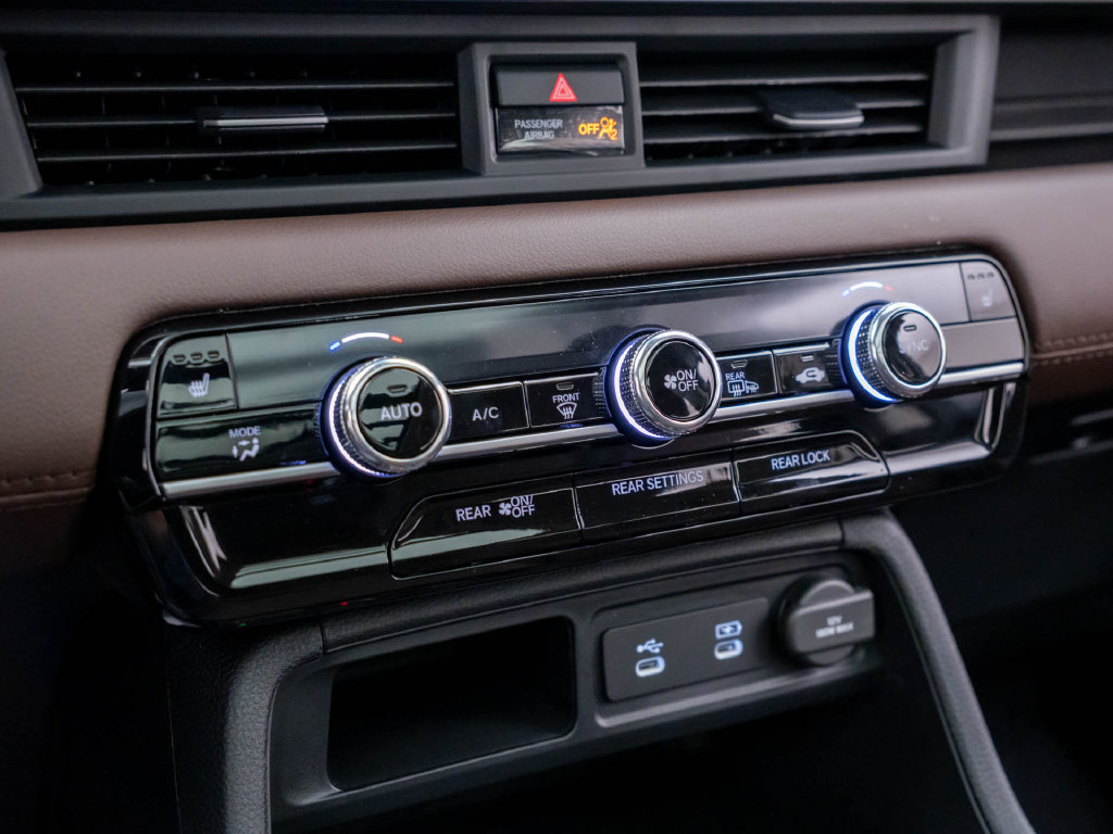 Certified 2026 Honda Pilot Touring image 27