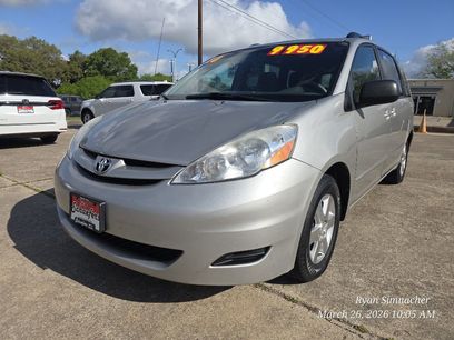 Used 2010 Toyota Sienna CE
