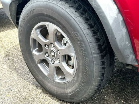 Used 2025 Ford Bronco Big Bend AWD/4WD image 3