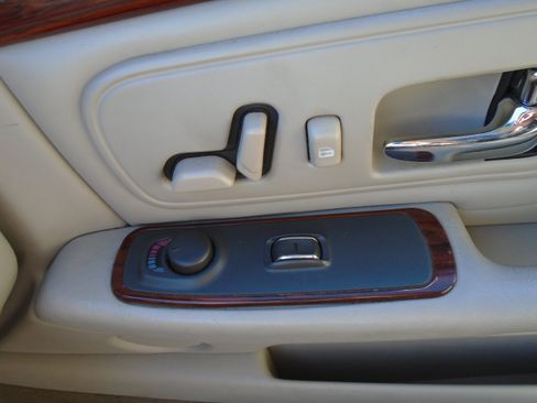 Used 1998 Cadillac De Ville image 22