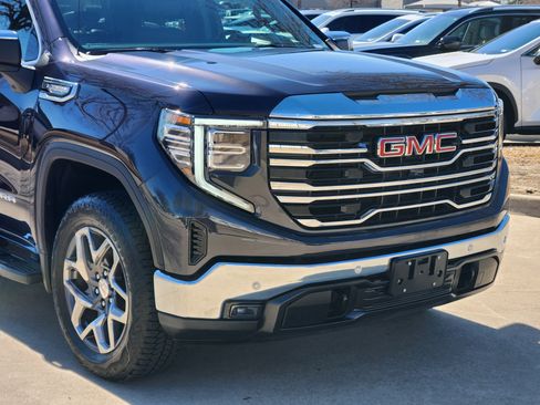 Used 2025 GMC Sierra 1500 SLT image 7