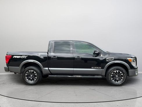 Used 2017 Nissan Titan PRO-4X AWD/4WD image 6