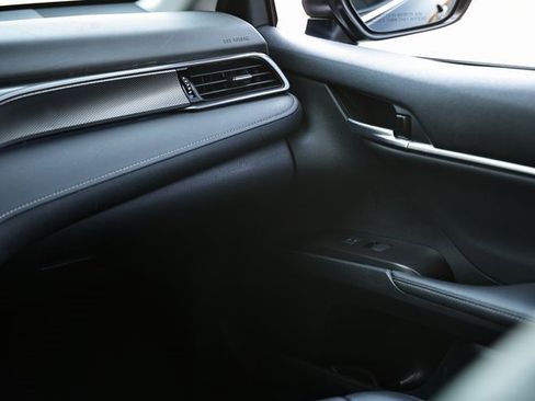 Used 2024 Toyota Camry XSE image 28