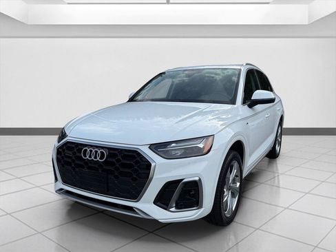 Used 2023 Audi Q5 2.0T Premium Plus w/ Premium Plus Package AWD/4WD image 9