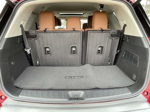 New 2026 Nissan Pathfinder Platinum image 9