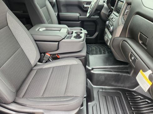 New 2026 Chevrolet Silverado 1500 W/T image 18