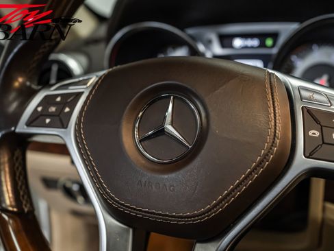 Used 2015 Mercedes-Benz SL 550 image 38