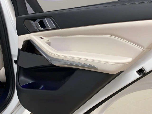 Used 2020 BMW X5 sDrive40i w/ M Sport Package RWD image 75
