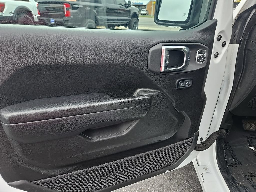 Used 2024 Jeep Wrangler Unlimited AWD/4WD image 10