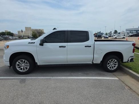 Used 2023 Chevrolet Silverado 1500 RST AWD/4WD image 2