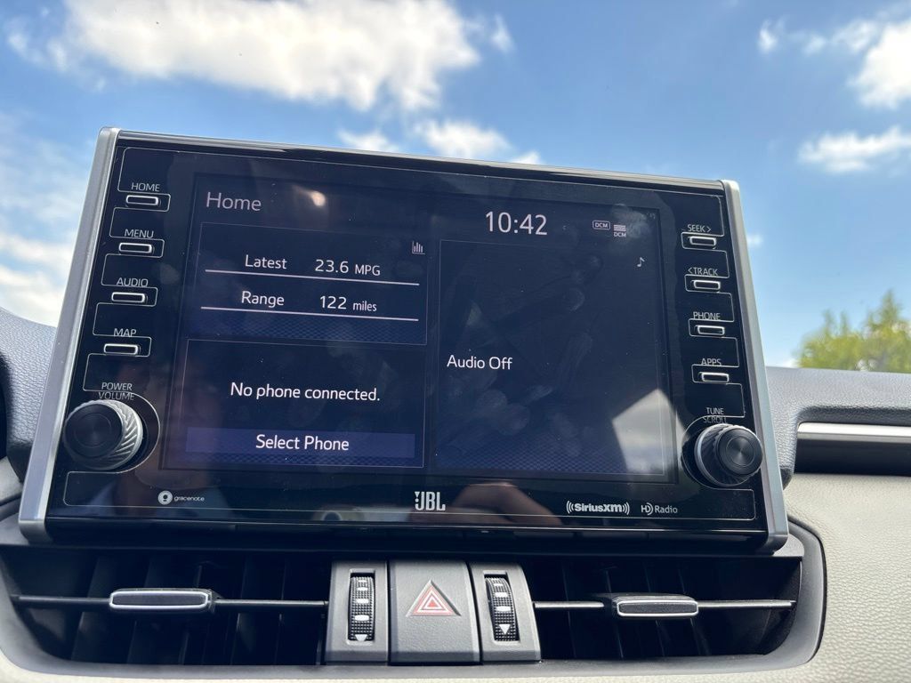 Used 2022 Toyota RAV4 XLE Premium FWD image 25