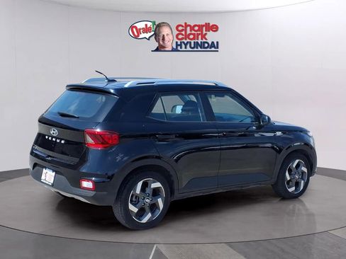 Used 2023 Hyundai Venue SEL w/ Cargo Package image 5