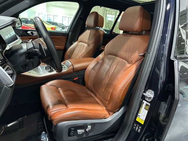 Used 2019 BMW X5 xDrive50i w/ M Sport Package AWD/4WD image 5