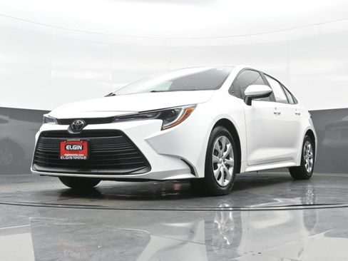 Used 2024 Toyota Corolla LE FWD image 26