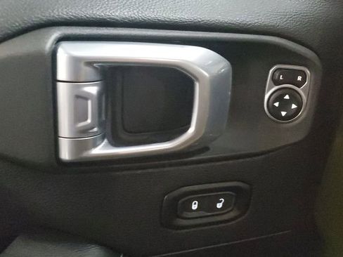 Used 2021 Jeep Wrangler Unlimited Sahara w/ Cold Weather Group image 22