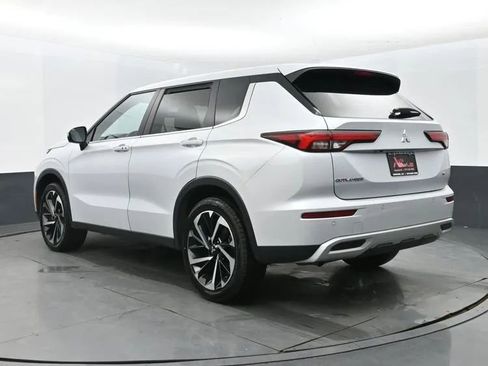 Used 2024 Mitsubishi Outlander FWD image 9