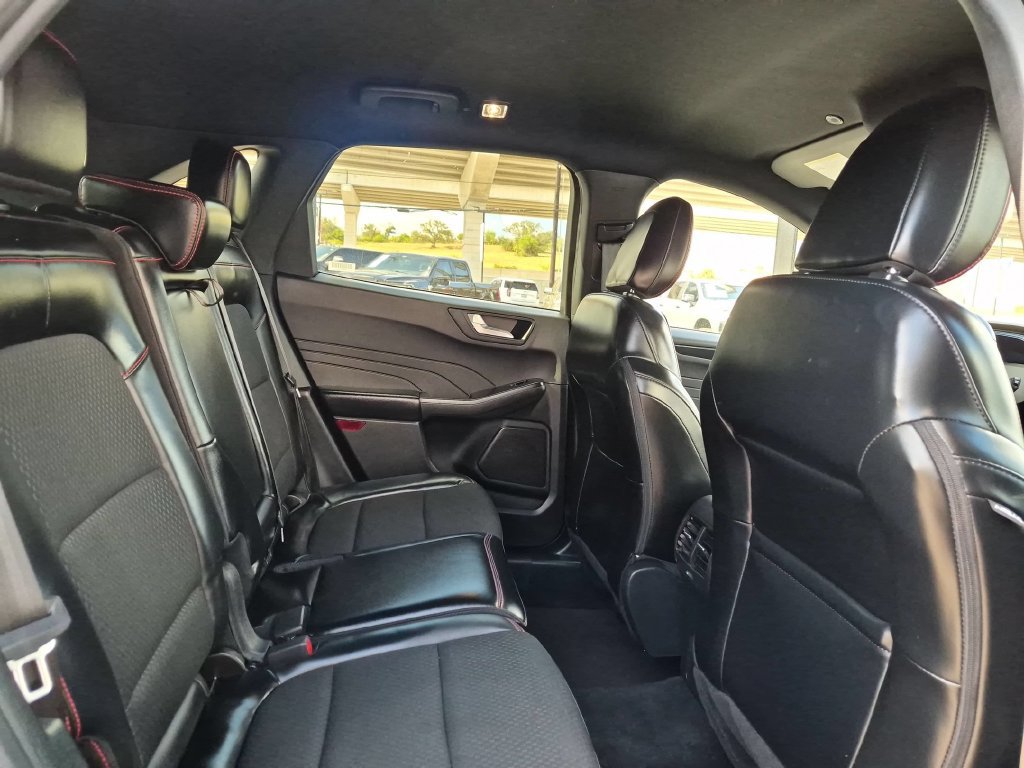 Used 2025 Ford Escape ST-Line AWD/4WD image 30