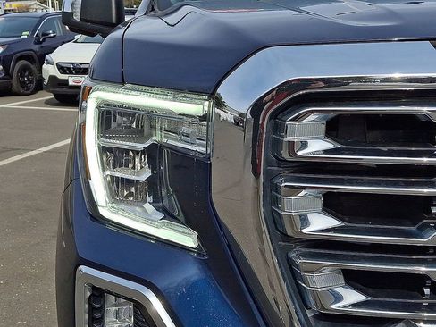Used 2022 GMC Sierra 1500 SLT w/ SLT Premium Package AWD/4WD image 10