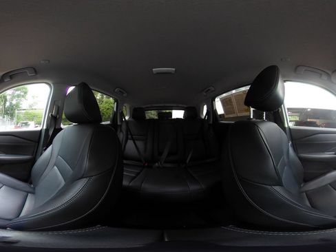 Used 2026 Nissan Rogue SL AWD/4WD image 46