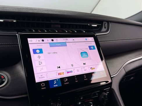 New 2025 Jeep Grand Cherokee L Limited image 30