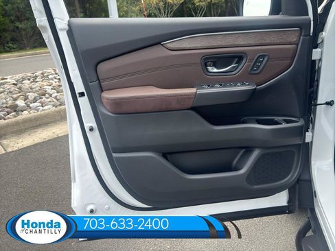 New 2026 Honda Pilot Elite image 23