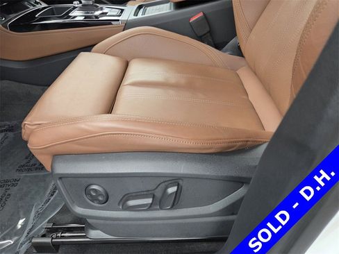 Used 2021 Audi Q5 e Premium Plus image 30
