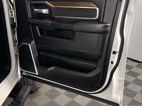 Used 2024 RAM 2500 Laramie image 33