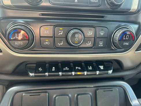 Used 2019 GMC Sierra 2500 Denali w/ Duramax Plus Package AWD/4WD image 17