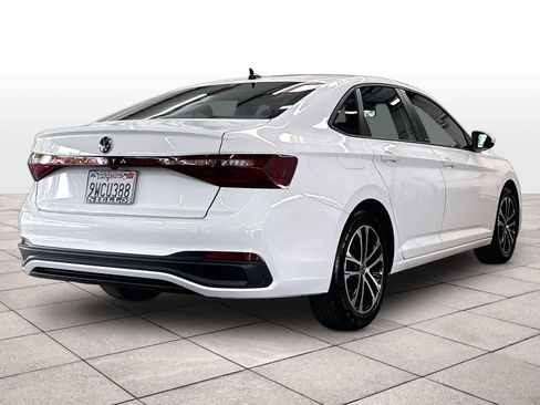 Used 2026 Volkswagen Jetta Sport FWD image 9
