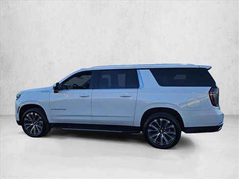 Certified 2025 Chevrolet Suburban High Country image 8