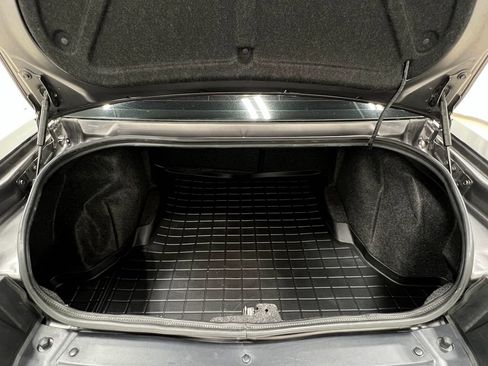 Used 2019 Dodge Challenger R/T RWD image 26