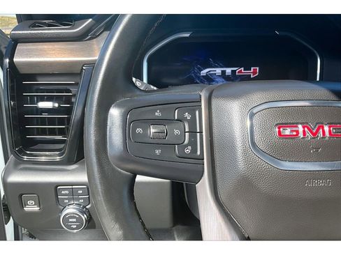 Used 2024 GMC Sierra 2500 AT4 w/ AT4 Premium Plus Package image 12