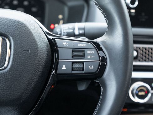 Used 2025 Honda Civic Sport image 19