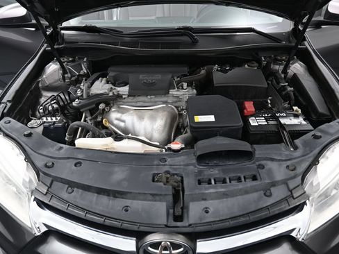 Used 2016 Toyota Camry LE FWD image 33