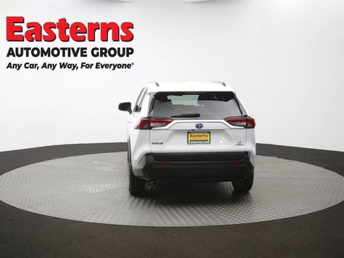 Used 2022 Toyota RAV4 LE AWD/4WD image 38