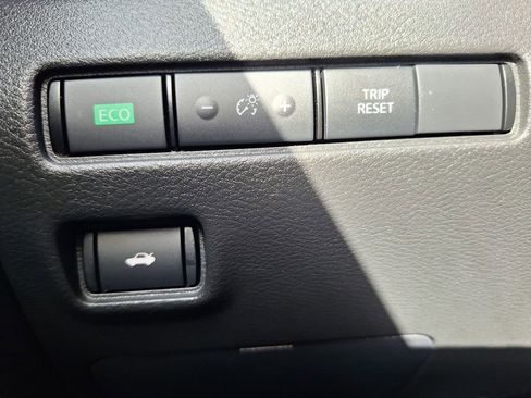 Used 2025 Nissan Sentra SV w/ All-Weather Package image 10