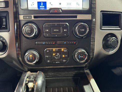 Used 2017 Ford Expedition Limited w/ Equipment Group 301A AWD/4WD image 34