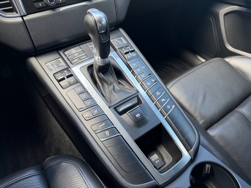 Used 2016 Porsche Macan S AWD/4WD image 21