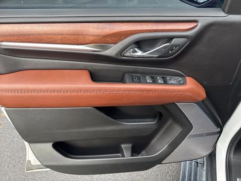 Used 2023 GMC Yukon Denali Ultimate image 3