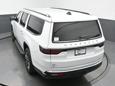Used 2024 Jeep Wagoneer L Series II w/ Flexible Seating Group AWD/4WD image 41