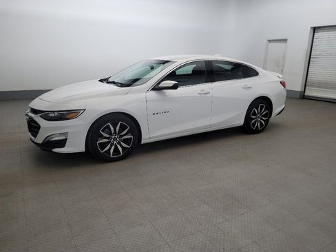 Used 2025 Chevrolet Malibu RS image 2