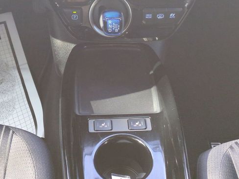 Used 2022 Toyota Prius Prime XLE image 18